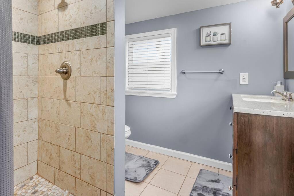 Family Style 5Br Home Mins From Buckroe Beach Hampton Exterior foto
