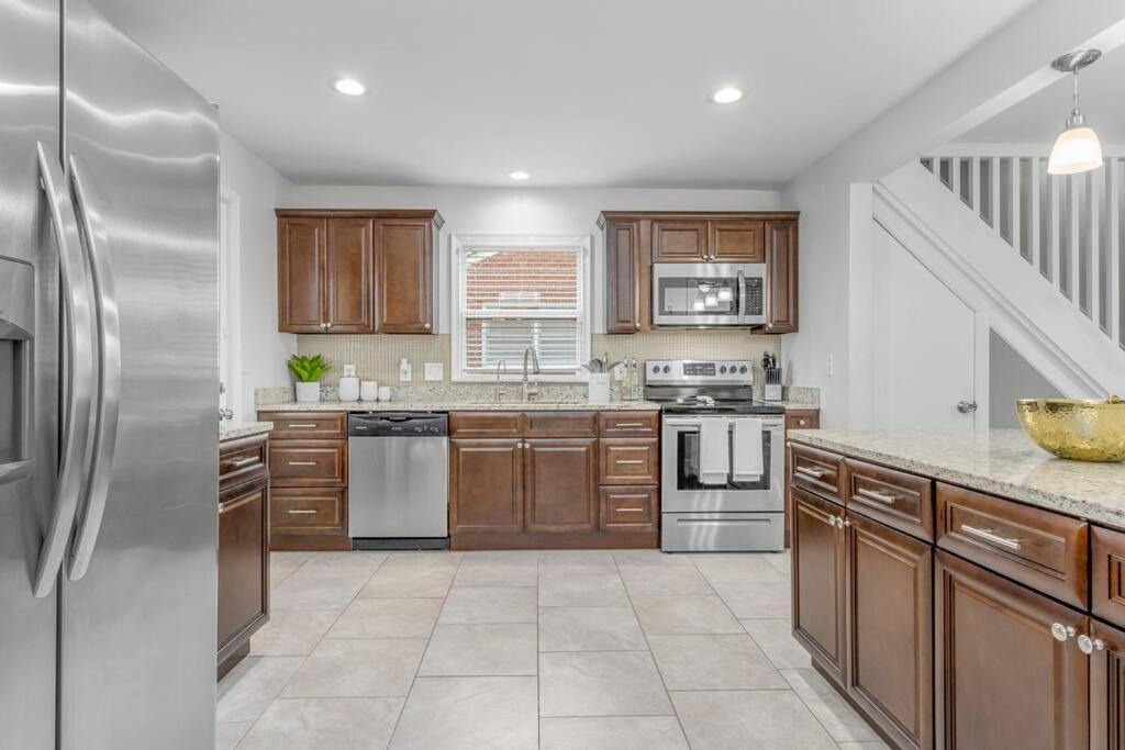 Family Style 5Br Home Mins From Buckroe Beach Hampton Exterior foto